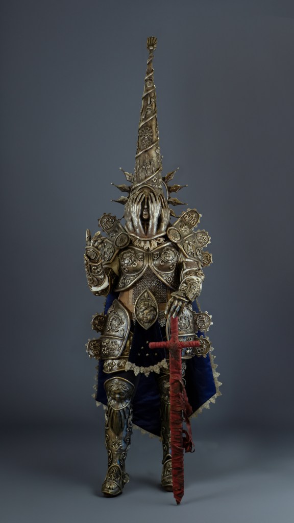 Cosplay de Crisanta Videojuego blasphemous, cosplayer profesional, professional cosplayer